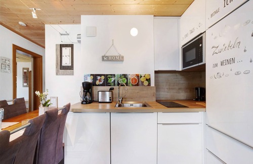 Moso in Passiria Apartment | Apartment 'Joshof Bergblick' with Mountain View, Balcony and Wi-Fi