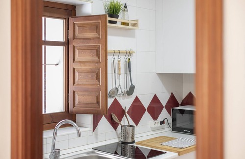 Old Town Apartment | Apartment 'La Caleta' with Wi-Fi