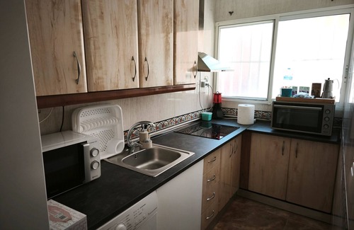 Almeria Apartment | Apartment 'La Caprichosa' with Wi-Fi and Air Conditioning