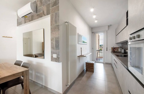 Albate Apartment | Apartment 'La Fontana Dei Merli, Como Lake' with Mountain View