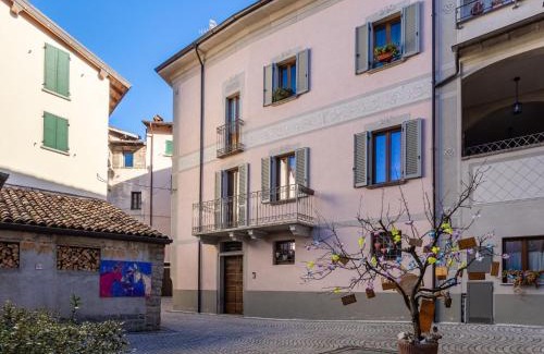 Claino Con Osteno Apartment | Apartment La Loggia by Interhome