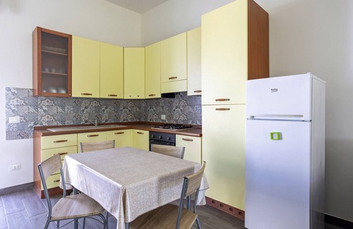 Mazara del Vallo House | Apartment "La Perla di Mare - Perla 4" with Shared Pool & Wi-Fi