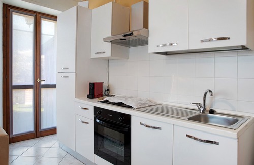 Castello dell'Acqua Apartment | Apartment 'La Terrazza' with Mountain View, Wi-Fi and Air Conditioning