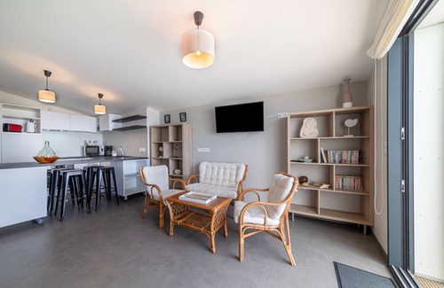 La Tranche-sur-Mer Apartment | Apartment 'Le Rêve 210' with Shared Pool, Wi-Fi and Air Conditioning