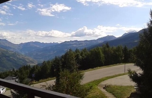 Montalbert Apartment | Apartment located at the foot of the slopes with a beautiful unobstructed view