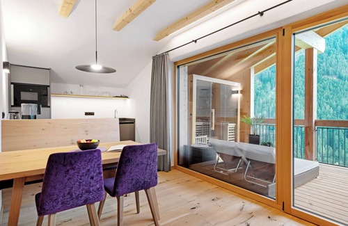 San Cipriano Apartment | Apartment 'Lomberda' with Mountain View, Shared Terrace and Wi-Fi