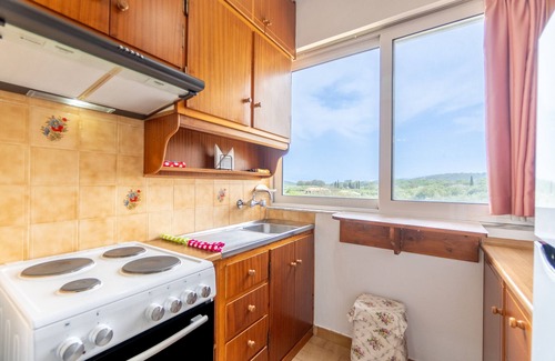 Almiros Beach Apartment | Apartment 'Lotus 5' with Sea View, Wi-Fi and Air Conditioning