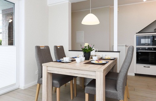 Neuharlingersiel Apartment | Apartment lower right - House Fallen anchor