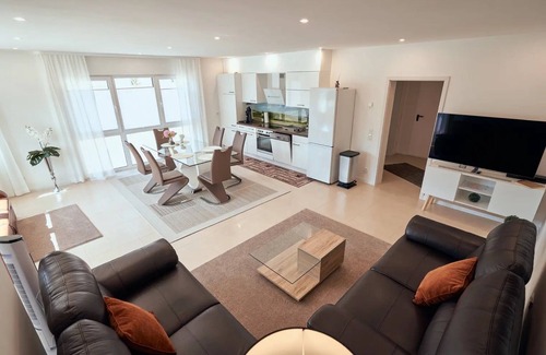 Ellweiler Apartment | Apartment 'Luxus 110m² Nationalpark Birkenfeld' with Mountain View, Shared Garden and Wi-Fi