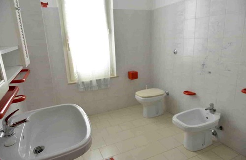 Bari Sardo Apartment | Apartment 'Mare Blu - Quadrilocale Primo Piano' with Shared Garden and Wi-Fi