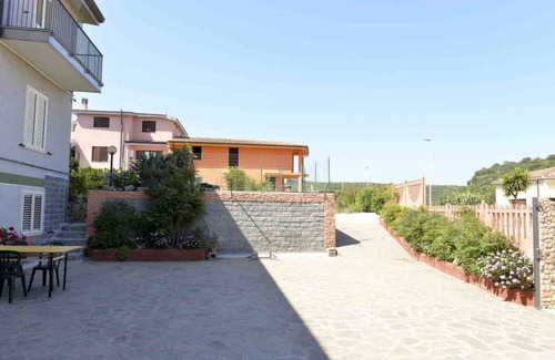 Bari Sardo Apartment | Apartment 'Mare Blu - Quadrilocale Primo Piano' with Shared Garden and Wi-Fi