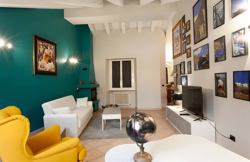 Aosta Apartment | Apartment 'Mema' with Mountain View and Wi-Fi