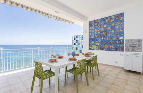 Capo Zafferano Apartment | Apartment 'Meraviglia Del Kafara' with Sea View, Wi-Fi and Air Conditioning