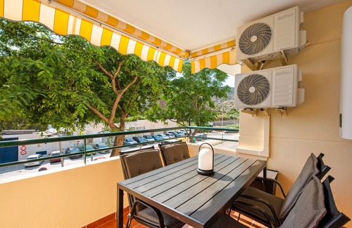 La Cala del Moral Apartment | Apartment 'Miramar' with Private Terrace, Wi-Fi and Air Conditioning