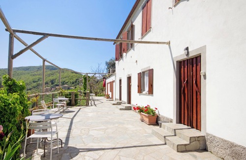 Ruta Apartment | Apartment 'Monolocale Fattorialmare Viola' with Sea View, Shared Terrace & Wi-Fi