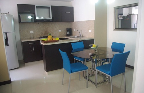 Menga Apartment | APARTMENT NEAR CHIPICHAPE SHOPPING (6)