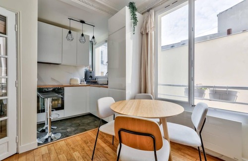 Quartier de la Porte-Saint-Denis Apartment | Apartment near Grands Boulevards