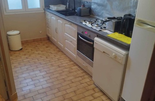 Houilles Apartment | Apartment near Houilles train station. Houilles Paris 12min train