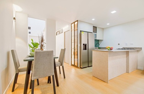 La Castellana Apartment | APARTMENT NEAR LAURELES