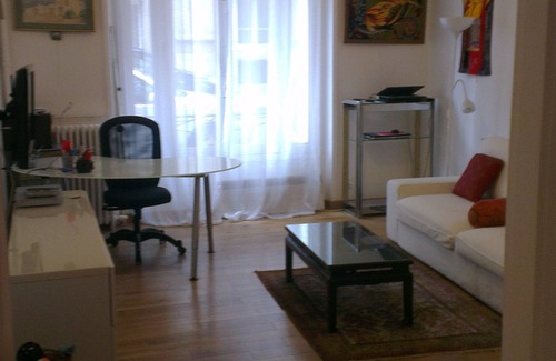 Auteuil Apartment | Apartment near Mirabeau Bridge and Church of Auteuil