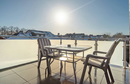 Gronau Apartment | Apartment 'Neubau Mit Balkon' with Balcony