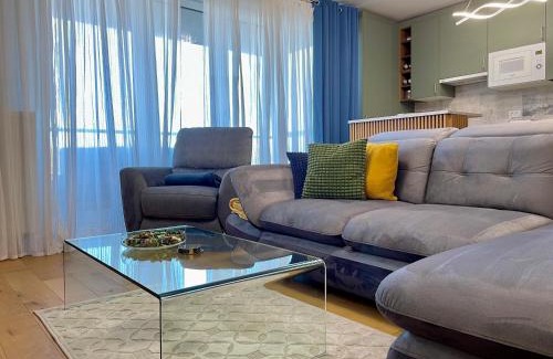 Sector 3 Apartment | Apartment No 506 Lebada Lake