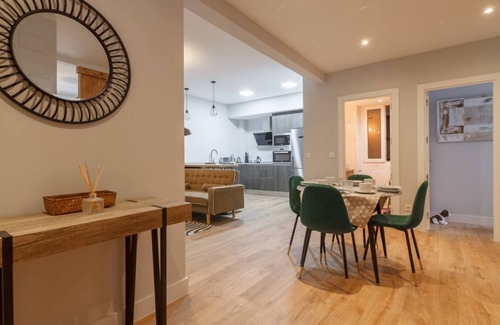 Bilbao la Vieja Apartment | Apartment overlooking the estuary in Bilbao la Vieja