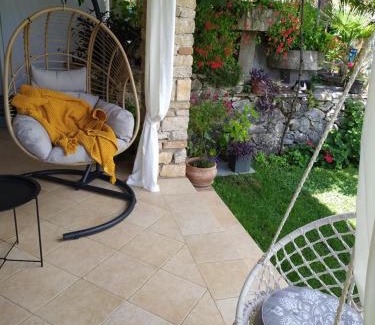 Rakotule Apartment | Apartment PARENZANA, little row HOUSE with big green yard in central Istria