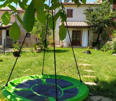 Rakotule Apartment | Apartment PARENZANA, little row HOUSE with big green yard in central Istria