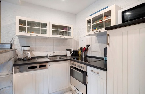 Salem Apartment | Apartment 'Plauer See, 80qm' with Shared Terrace, Shared Garden and Wi-Fi