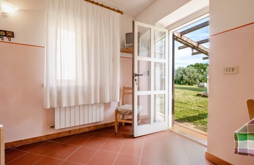 Sorano Apartment | Apartment 'Porcilaia' with Shared Pool, Private Terrace and Shared Garden