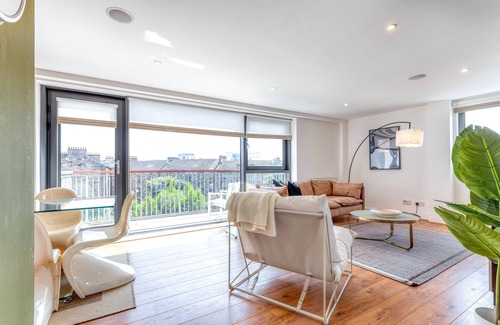 Glasgow Westend Apartment | Apartment-Private Bathroom-Two-Bedroom Argyle St 4/3
