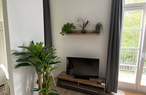 Wurzen Apartment | Apartment-Private Bathroom-Balcony-König Georg 3