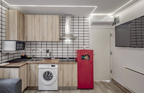 Almenara Apartment | Apartment-Private Bathroom-Santiago 3