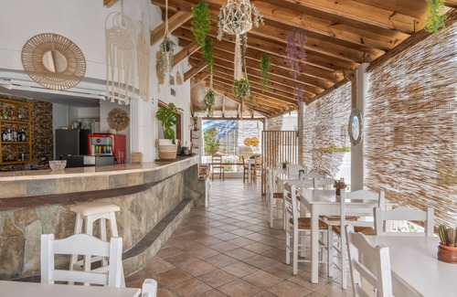 Kalymnos Town Apartment | Apartment 'Quadruple Room No 2' with Mountain View, Wi-Fi and Air Conditioning