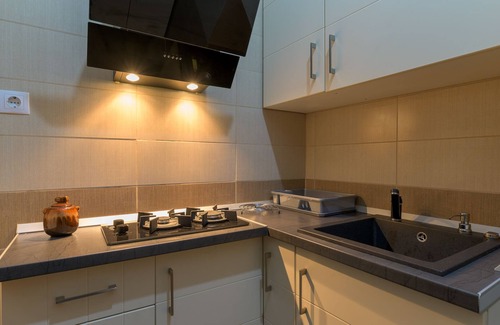 Center Apartment | Apartment Queen - CENTRAL