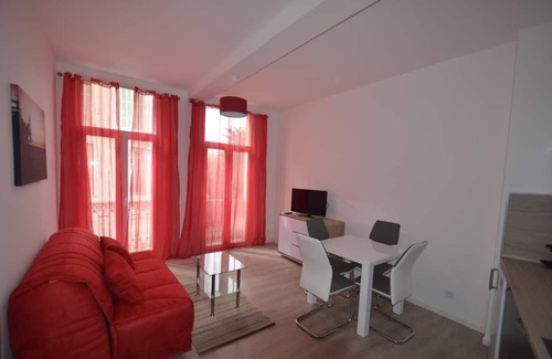 Beaulieu-sur-Mer Apartment | Apartment R Beaulieu-sur-Mer Near sea and town center