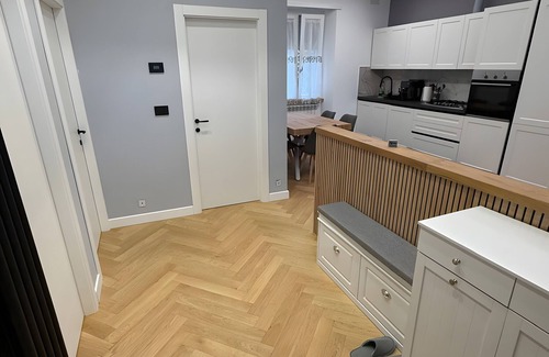 Setteville Apartment | Apartment 'Relax House' with Private Garden, Wi-Fi and Air Conditioning