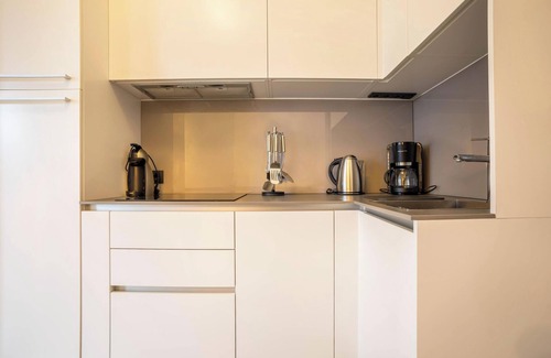 Aer Apartment | Apartment 'Residence La Villa Diamante' with Lake View, Pool & Wi-Fi