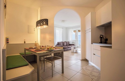 Aer Apartment | Apartment 'Residence La Villa Diamante' with Lake View, Pool & Wi-Fi