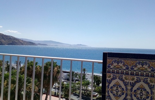 Velilla-Taramay Apartment | Apartment - right on the sea - large balcony - wonderful sea view