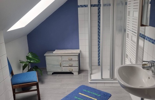 Raduhn Apartment | Apartment 'Rihm' with Shared Garden and Wi-Fi