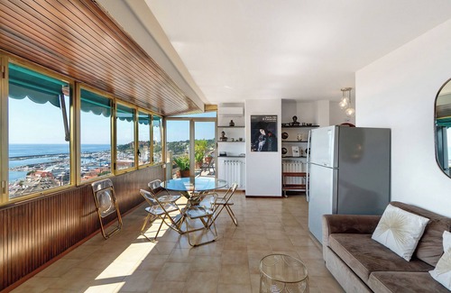 Varazze Apartment | Apartment 'Riviera Mare' with Sea View, Private Terrace and Wi-Fi
