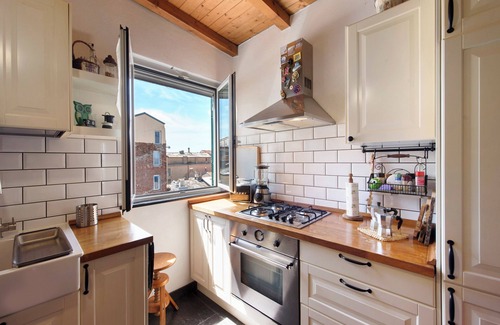 Savona Apartment | Apartment 'Romantica E Accogliente' with Private Terrace, Balcony and Wi-Fi