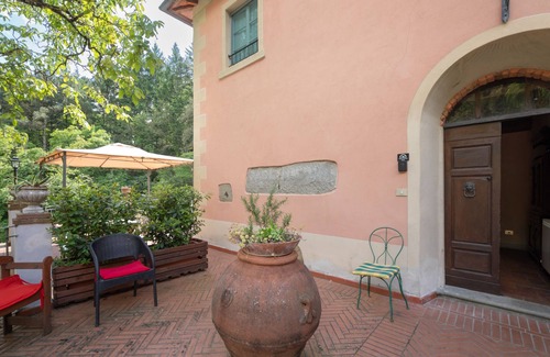 Loro Ciuffenna Apartment | Apartment Rosa by Interhome