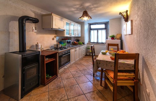 Grabri Apartment | Apartment "Roža" with romantic wine cellar