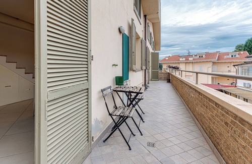Empoli Apartment | Apartment 'Salvia , Empoli' with Balcony and Wi-Fi