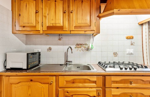Livinallongo del Col di Lana Apartment | Apartment 'Samont Appartment 5' with Mountain View, Shared Terrace and Wi-Fi