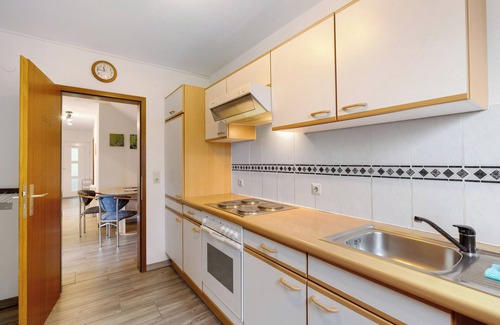 Gemarkung Horschwag Apartment | Apartment 'Schwäbische Alb' with Private Terrace, Shared Garden and Wi-Fi