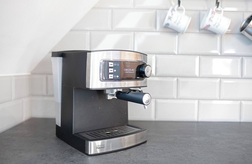 Stolzenhagen Apartment | Apartment 'Sonnenblume' with Shared Garden, Balcony and Wi-Fi